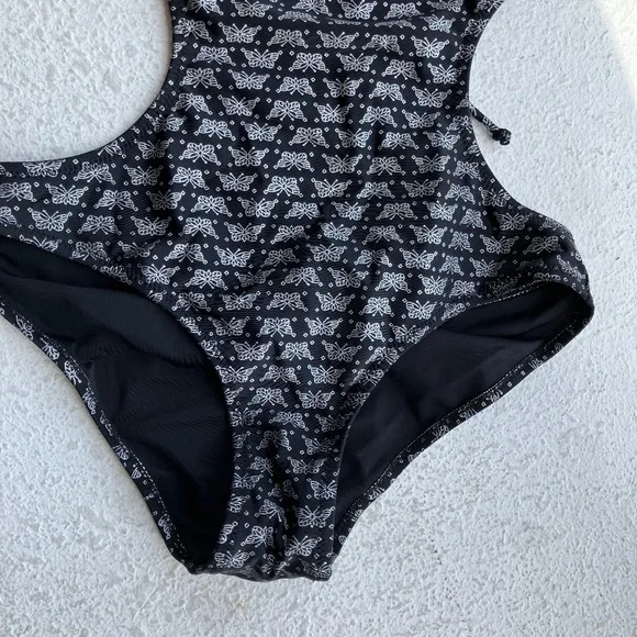 Black and silver butterfly print swimsuit - Picture 2 of 6